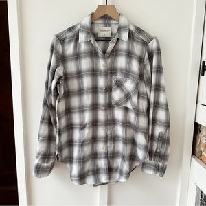 ABERCROMBIE grey plaid relaxed flannel button up shirt